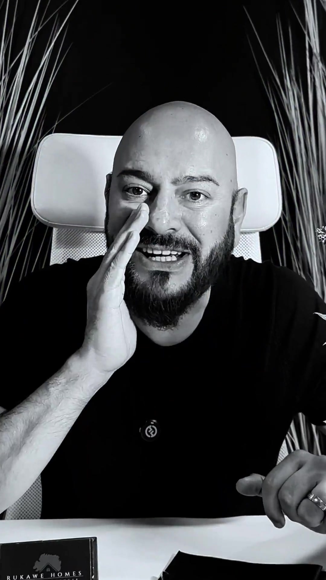 The magic of leverage: buying a 300,000 EUR property using only 60,000 EUR